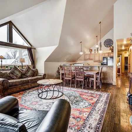 Apartamento True Downtown Location On Main St - 150 Steps To Gondola, Private Hot Tub, Dog Friendly! Scc3
